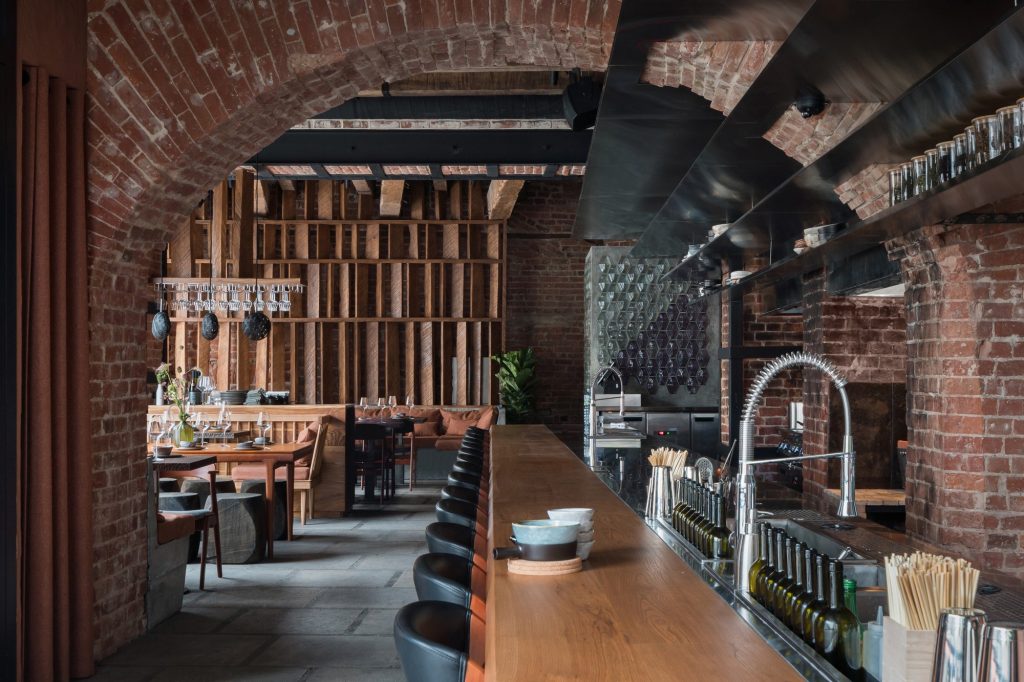 lucky-gastrobar-sundukovy-sisters-interior-design-1